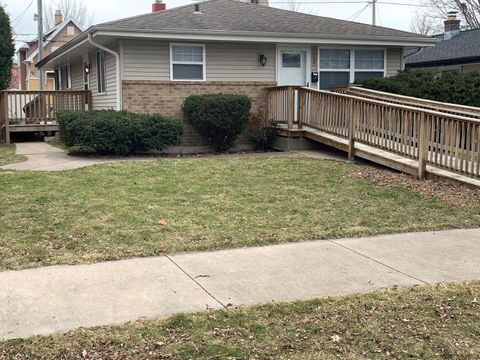 Photo of 157 N 75th St, Milwaukee, WI 53213 (MLS # 1867142)