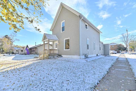 Photo of 831 Sherman Ave, South Milwaukee, WI 53172 (MLS # 1856203)