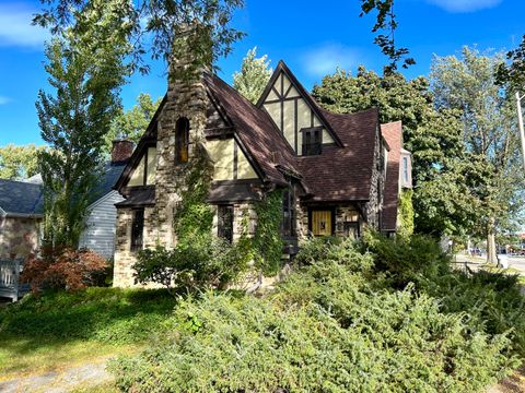 Photo of 502 N 67th St, Wauwatosa, WI 53213 (MLS # 1855150)