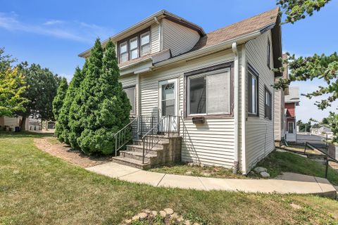 Photo of 3215 W National Ave, Milwaukee, WI 53215 (MLS # 1846065)