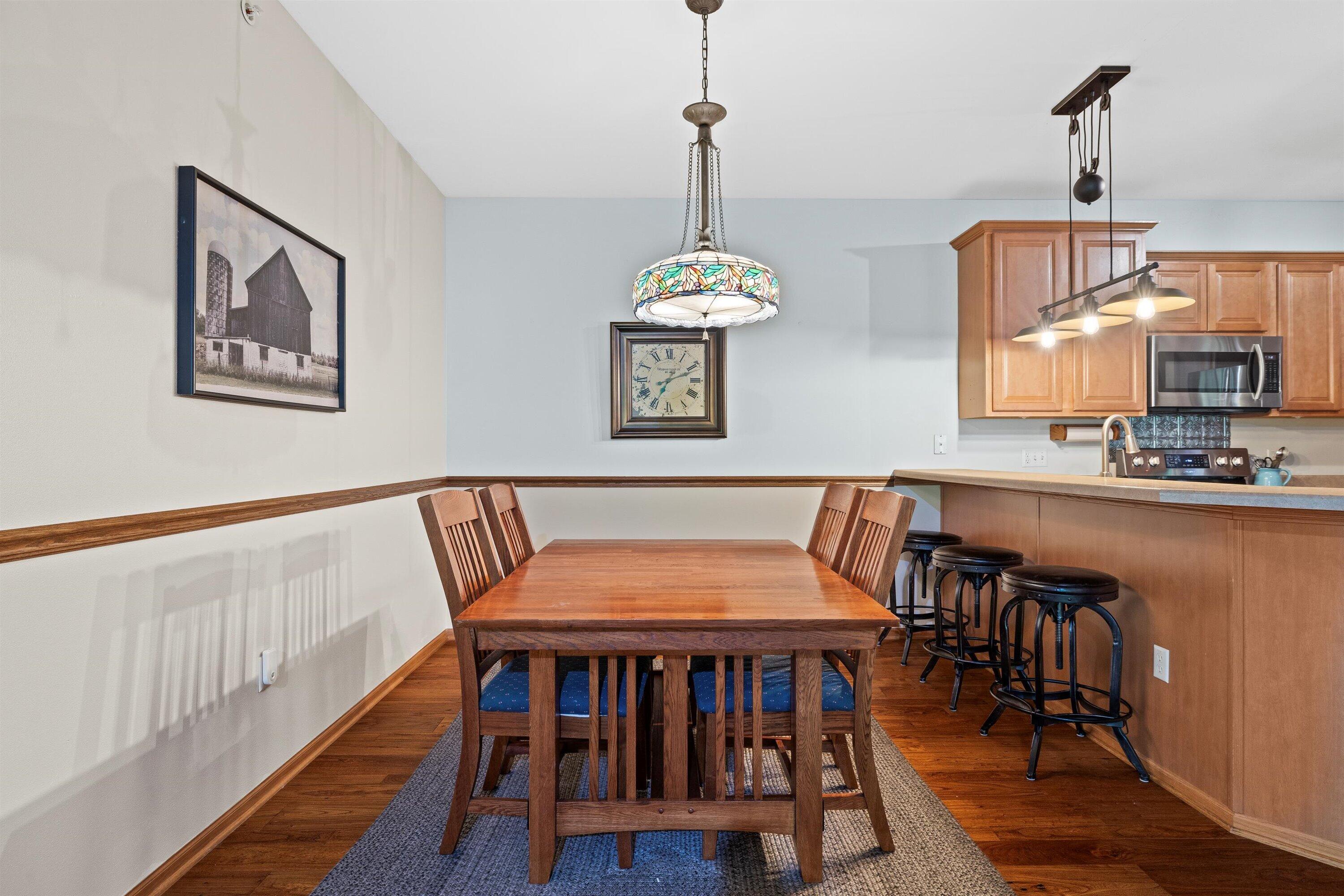 Pleasant Prairie, Wisconsin 53158, United States, 2 Bedrooms Bedrooms, ,3 BathroomsBathrooms,Residential,Active,48736