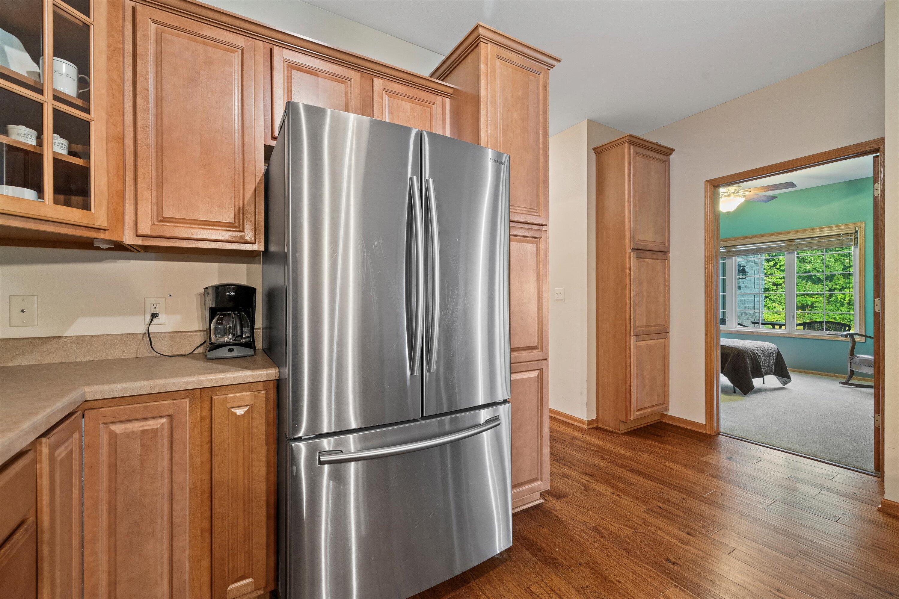 Pleasant Prairie, Wisconsin 53158, United States, 2 Bedrooms Bedrooms, ,3 BathroomsBathrooms,Residential,Active,48736