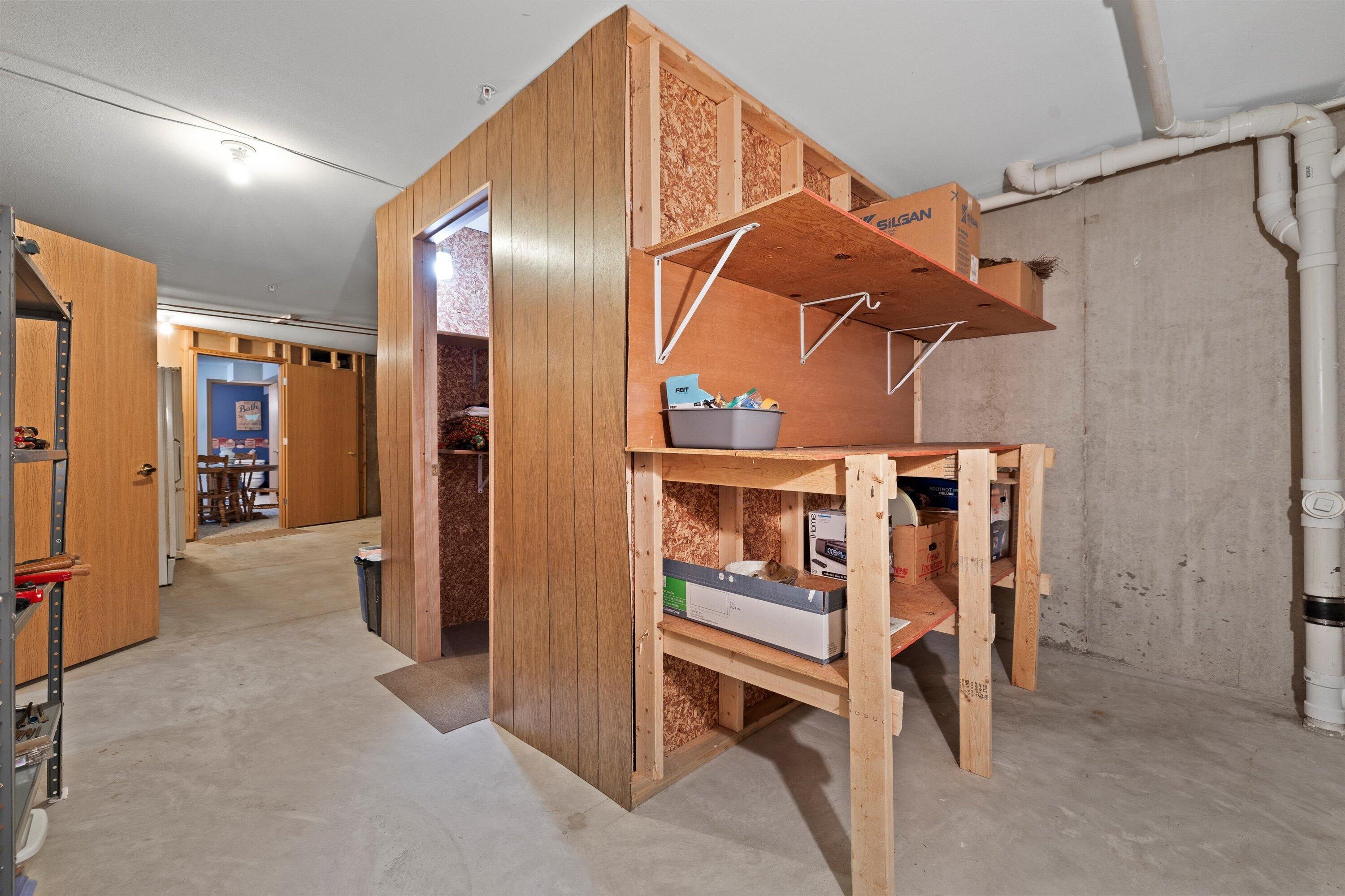 Pleasant Prairie, Wisconsin 53158, United States, 2 Bedrooms Bedrooms, ,3 BathroomsBathrooms,Residential,Active,48736