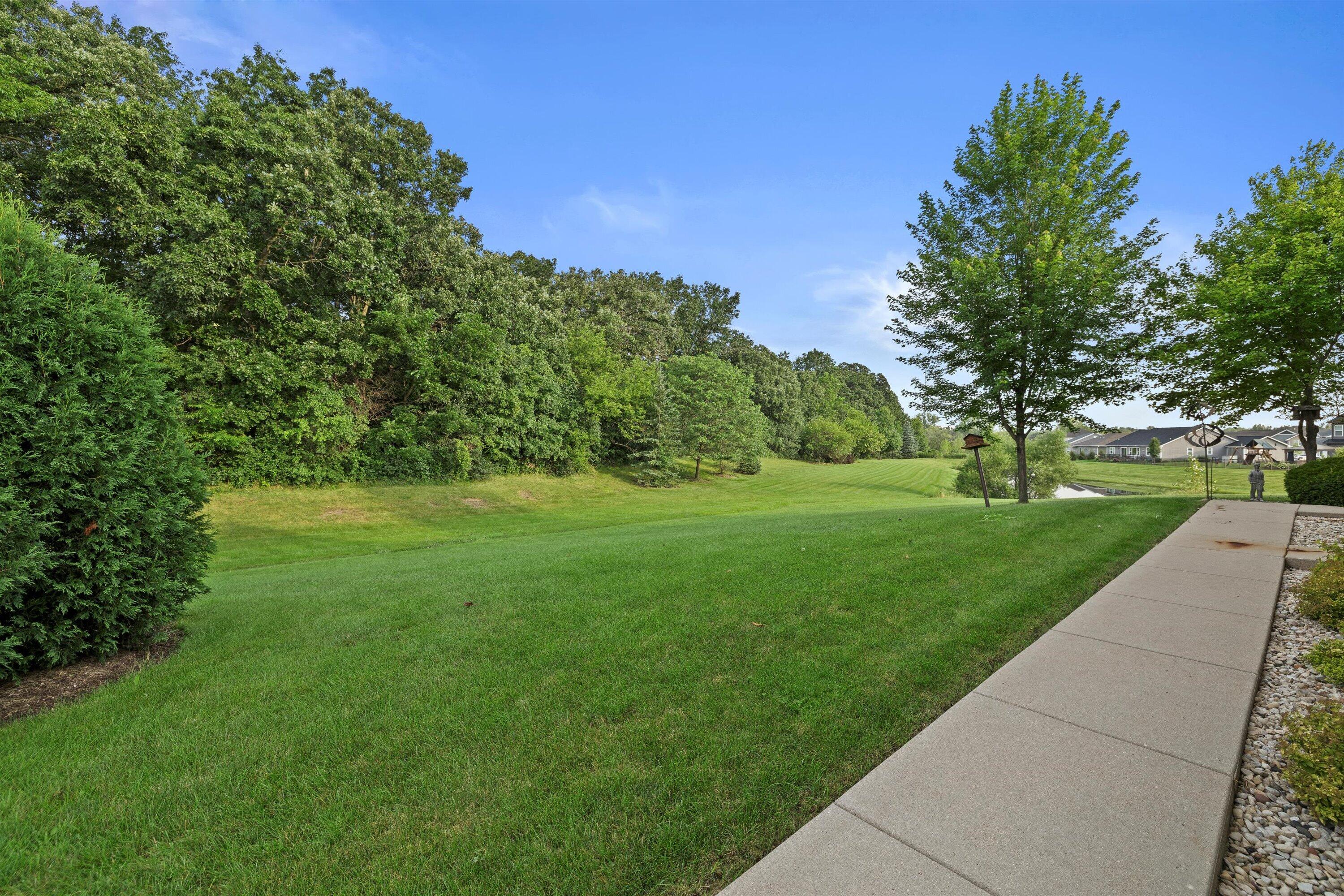 Pleasant Prairie, Wisconsin 53158, United States, 2 Bedrooms Bedrooms, ,3 BathroomsBathrooms,Residential,Active,48736