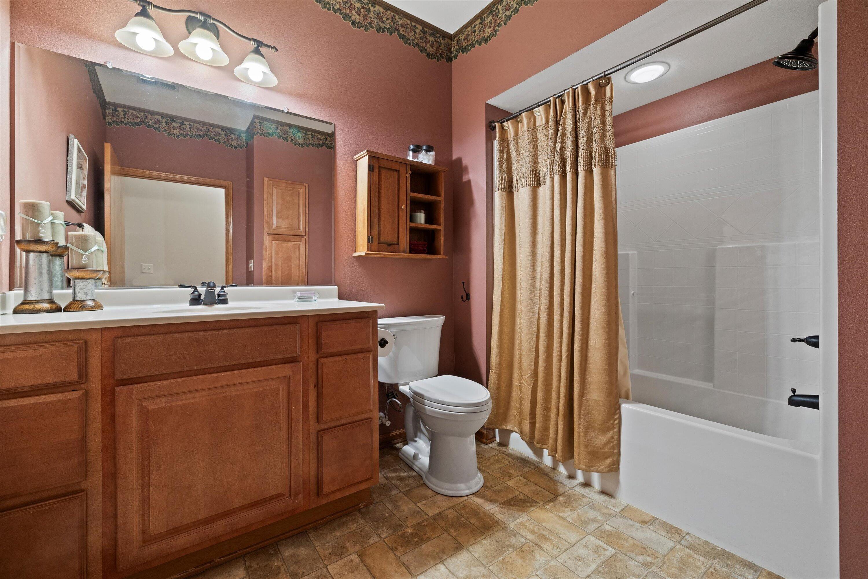 Pleasant Prairie, Wisconsin 53158, United States, 2 Bedrooms Bedrooms, ,3 BathroomsBathrooms,Residential,Active,48736