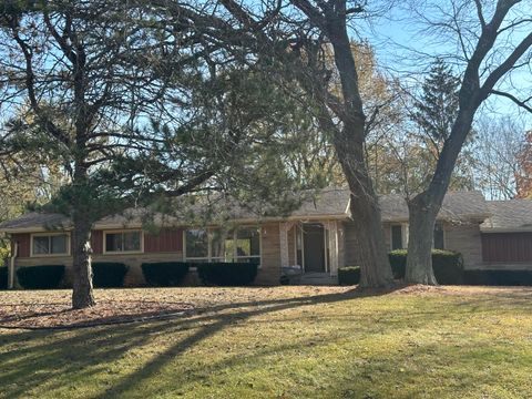 Photo of 3907 W Scenic Ave, Mequon, WI 53092 (MLS # 1897873)