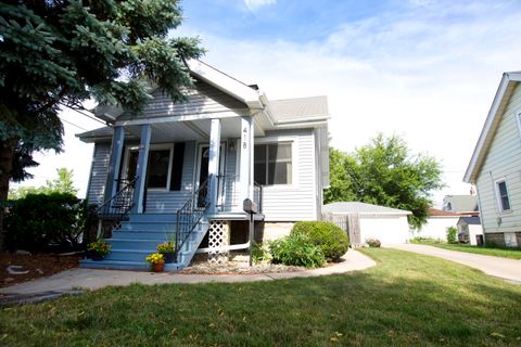 Photo of 418 N 61st St, Milwaukee, WI 53213 (MLS # 1843711)
