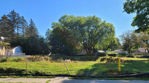 Photo of 1309 River Dr, Watertown, WI 53094 (MLS # 1763339)