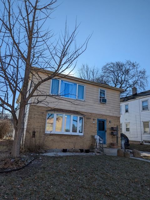 Photo of 156 N 64th St, Milwaukee, WI 53213 (MLS # 1856076)