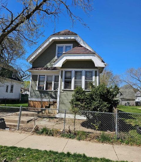 2445 N 25th St, Milwaukee, WI 53206 - #: 1881850