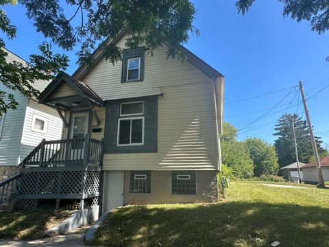 Photo of 3070 N Richards St, Milwaukee, WI 53212 (MLS # 1850869)