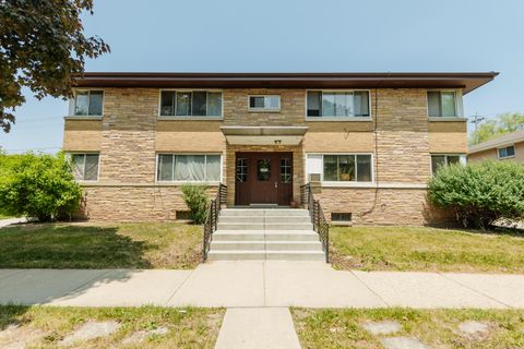 Photo of 6636 W Fairview Ave, Milwaukee, WI 53213 (MLS # 1837392)