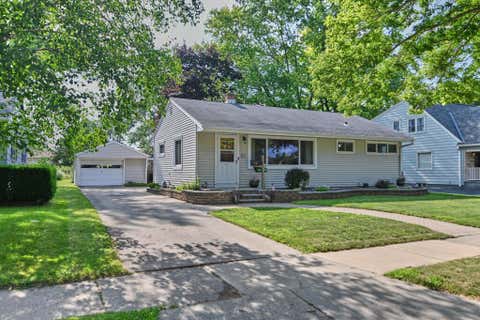 Photo of W63N315 Hillcrest Ave, Cedarburg, WI 53012 (MLS # 1884347)