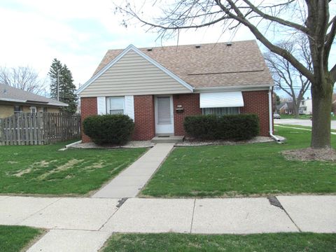 Photo of 2915 15th Ave, South Milwaukee, WI 53172 (MLS # 1871544)