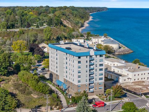 Photo of 415 N Lake St, Port Washington, WI 53074 (MLS # 1894687)