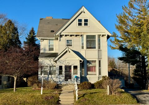 Photo of 1114 N Chicago Ave, South Milwaukee, WI 53172 (MLS # 1864018)