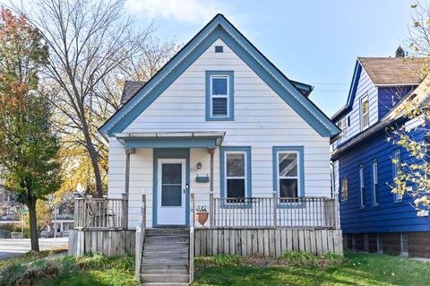 Photo of 3301 N Pierce St, Milwaukee, WI 53212 (MLS # 1817799)
