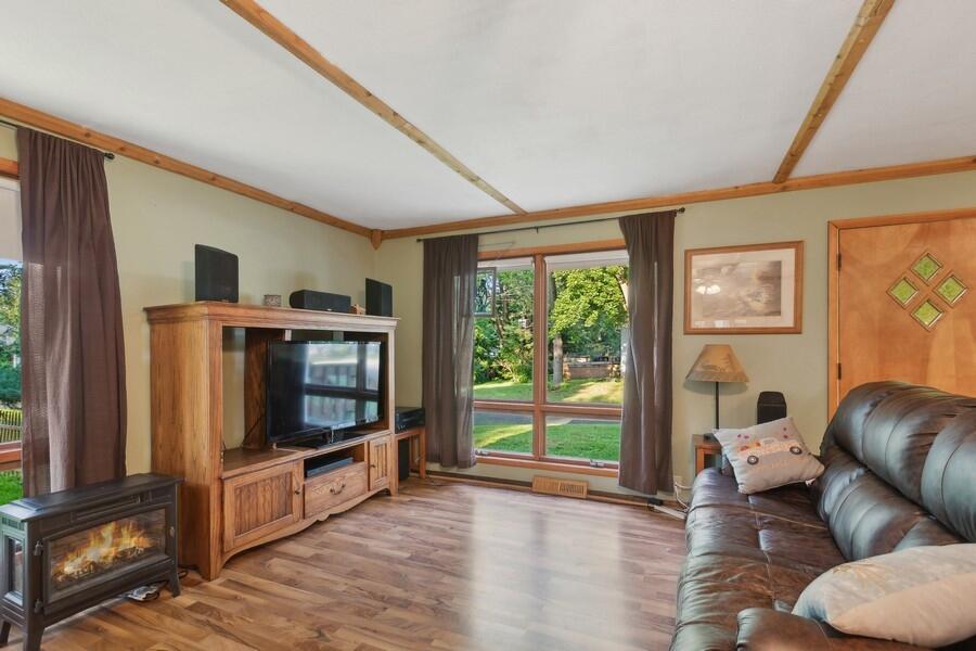 Bloomfield, Wisconsin 53128, United States, 3 Bedrooms Bedrooms, ,1 BathroomBathrooms,Residential,Active,46691