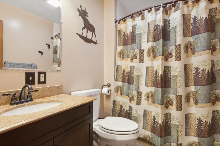 Bloomfield, Wisconsin 53128, United States, 3 Bedrooms Bedrooms, ,1 BathroomBathrooms,Residential,Active,46691