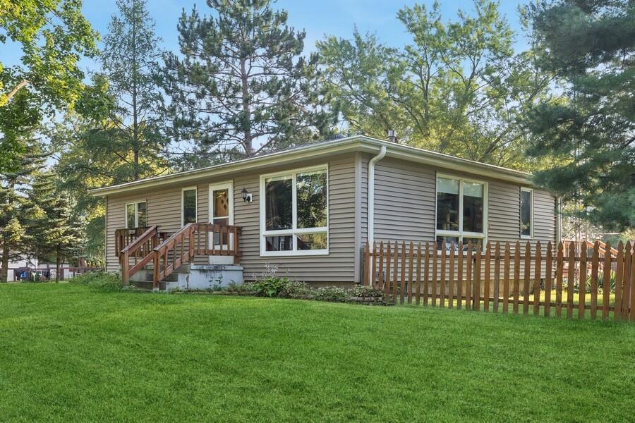 Bloomfield, Wisconsin 53128, United States, 3 Bedrooms Bedrooms, ,1 BathroomBathrooms,Residential,Active,46691