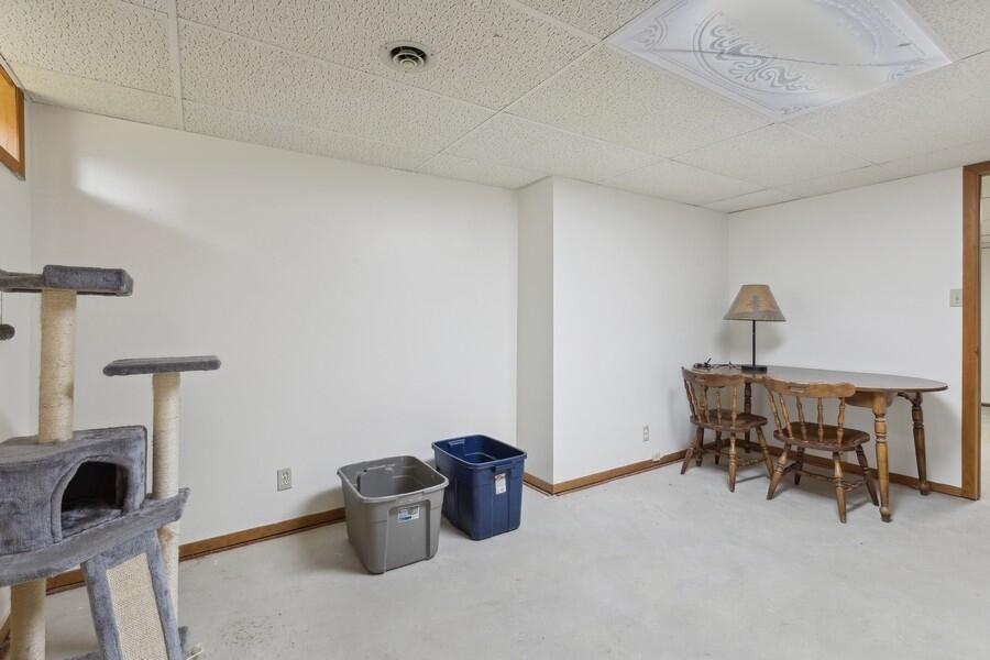 Bloomfield, Wisconsin 53128, United States, 3 Bedrooms Bedrooms, ,1 BathroomBathrooms,Residential,Active,46691