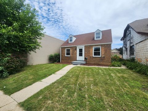 Photo of 218 N 76th St, Milwaukee, WI 53213 (MLS # 1882544)
