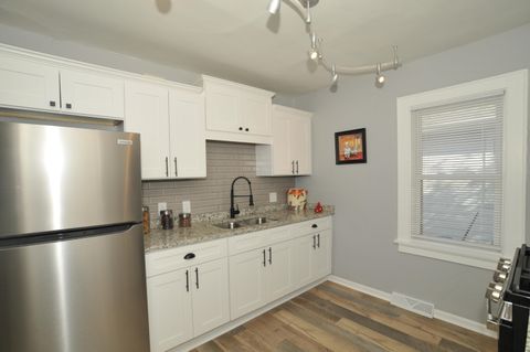 Photo of 5815 W Park Hill Ave, Milwaukee, WI 53213 (MLS # 1855043)