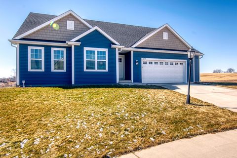 Photo of 879 Amber Ln, Port Washington, WI 53074 (MLS # 1866104)
