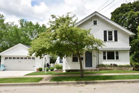 Photo of W62N679 Riveredge Dr, Cedarburg, WI 53012 (MLS # 1876818)
