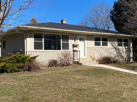 Photo of 200 E James Dr, Port Washington, WI 53074 (MLS # 1866894)