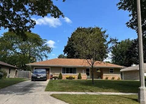 Photo of N74W6956 Walnut St, Cedarburg, WI 53012 (MLS # 1888901)