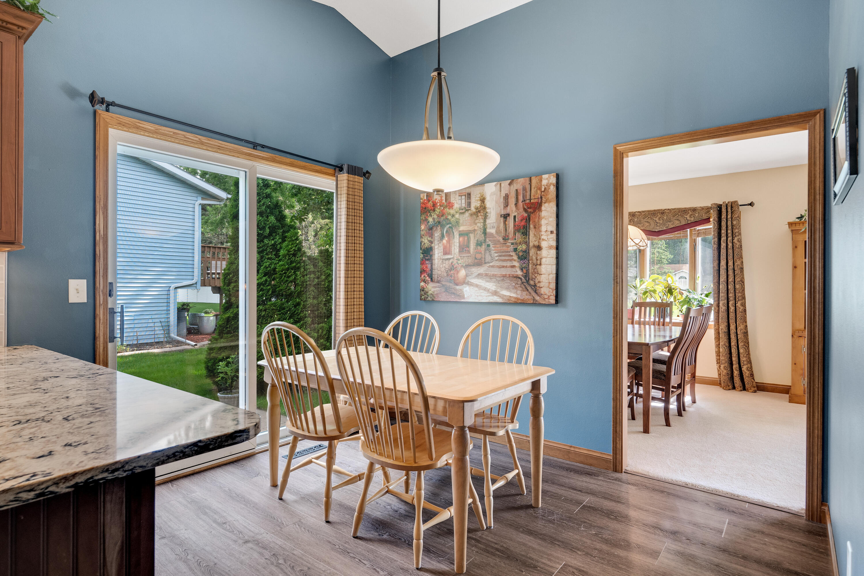 Onalaska, Wisconsin 54650, United States, 4 Bedrooms Bedrooms, ,3 BathroomsBathrooms,Residential,Pending,53936