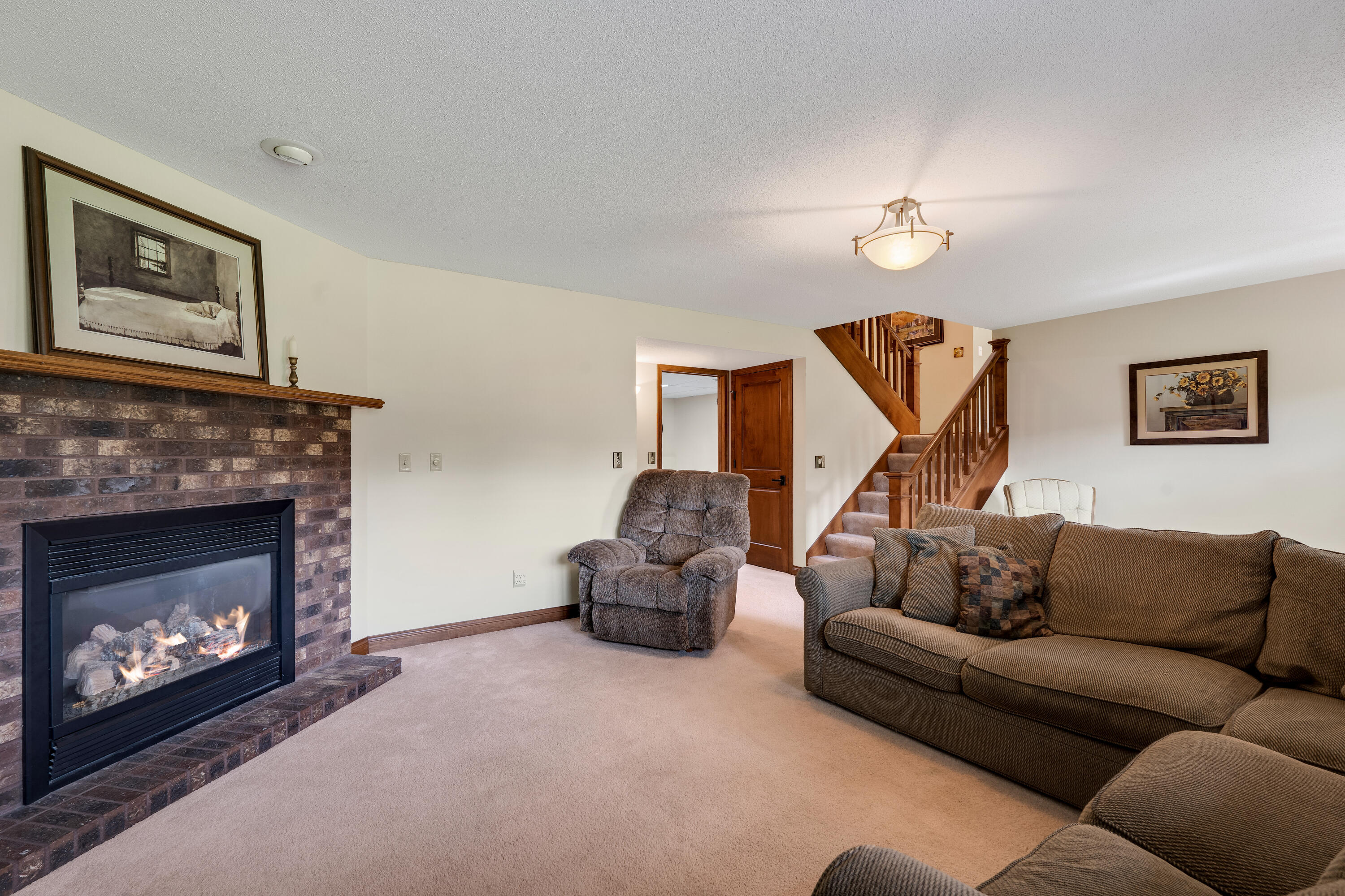 Onalaska, Wisconsin 54650, United States, 4 Bedrooms Bedrooms, ,3 BathroomsBathrooms,Residential,Pending,53936