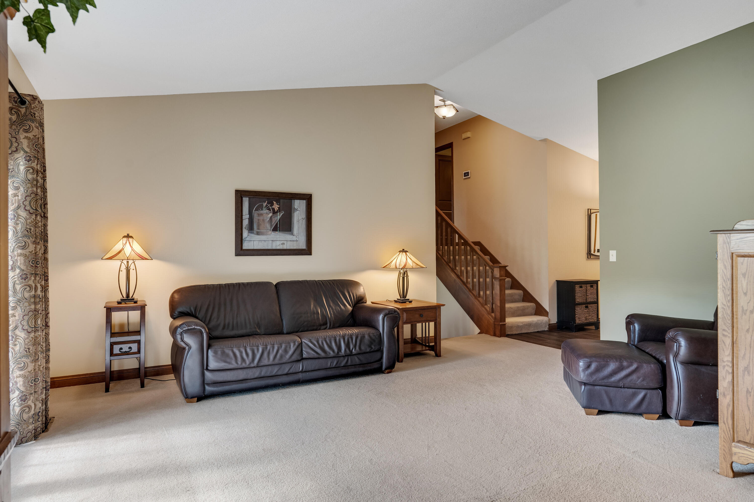 Onalaska, Wisconsin 54650, United States, 4 Bedrooms Bedrooms, ,3 BathroomsBathrooms,Residential,Pending,53936