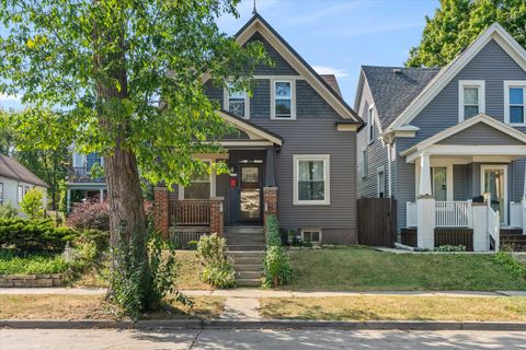 Photo of 3153 N Bremen St, Milwaukee, WI 53212 (MLS # 1892137)