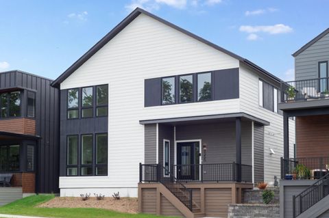Photo of 9355 S Lake Vista Pkwy, Oak Creek, WI 53154 (MLS # 1893522)