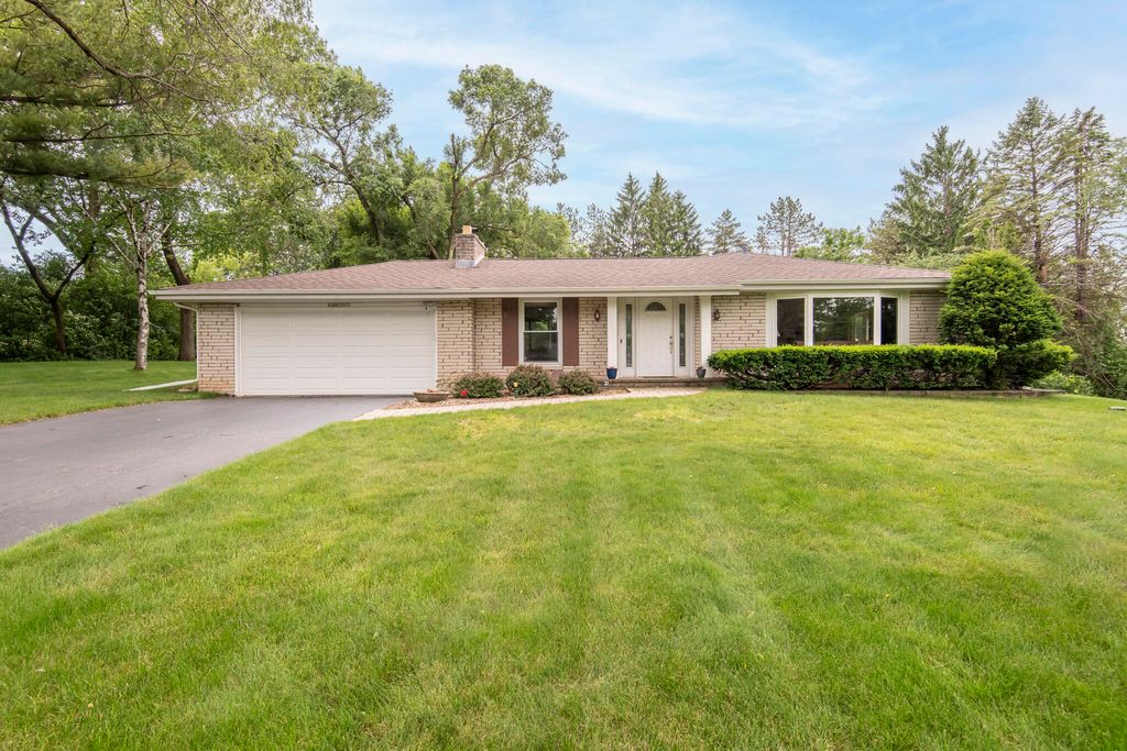 N48W22491 Wedgewood Glen Dr, Lisbon, WI Single Family Home Property