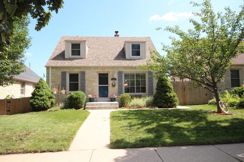 Photo of 2416 S 59th St, West Allis, WI 53219 (MLS # 1809148)