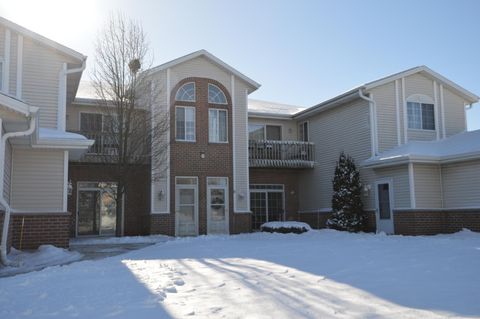 Photo of 1301 College Ave, South Milwaukee, WI 53172 (MLS # 1862099)