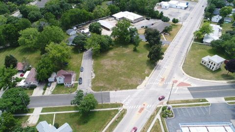 Photo of 503 S Janesville St, Whitewater, WI 53190 (MLS # 1748051)