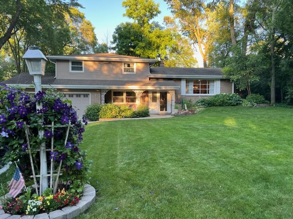 120 N Park Blvd, Brookfield, Wi Single Family Home Property Listing 