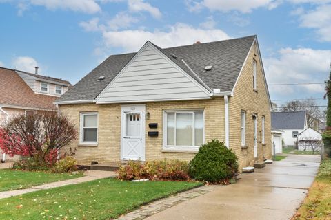 Photo of 112 N 70th St, Milwaukee, WI 53213 (MLS # 1899759)