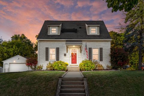 1100 Lindbergh Ave, Waukesha, WI 53188 - #: 1896432