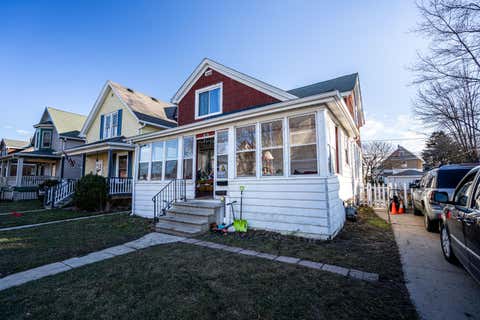 Photo of 815 Madison Ave, South Milwaukee, WI 53172 (MLS # 1864497)