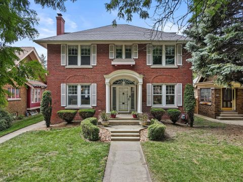Photo of 2537 N Grant Blvd, Milwaukee, WI 53210 (MLS # 1808979)