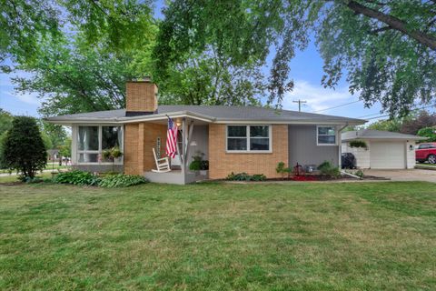 Photo of N86W17229 Joss Pl, Menomonee Falls, WI 53051 (MLS # 1886162)