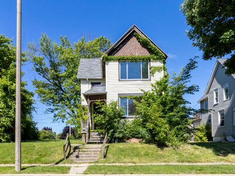 Photo of 3117 N 2nd St, Milwaukee, WI 53212 (MLS # 1881684)