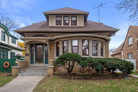 Photo of 3142 S Pine Ave, Milwaukee, WI 53207 (MLS # 1899668)