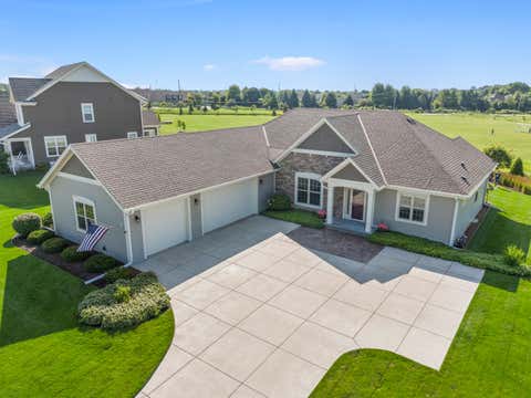 Photo of W77N420 Prairie View Rd, Cedarburg, WI 53012 (MLS # 1884003)