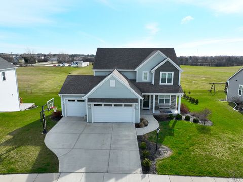 Photo of 550 Greystone Dr, Port Washington, WI 53074 (MLS # 1869677)